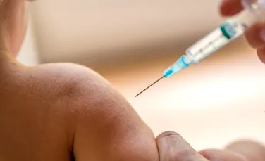 Apel către autorităţi să se sesizeze privind materialele anti-vaccinare distribuite în cutiile poştale